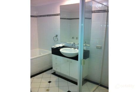 Property photo of 20/1-9 Hughes Avenue Main Beach QLD 4217