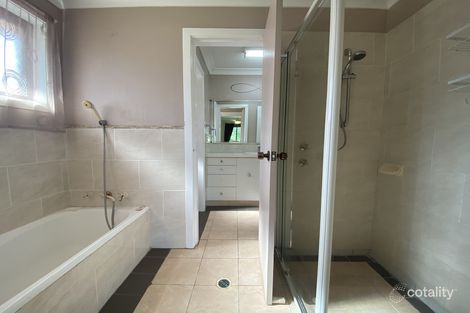 Property photo of 27 Chifley Drive Dubbo NSW 2830