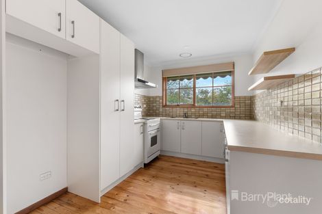 Property photo of 11 Pine Avenue Briar Hill VIC 3088