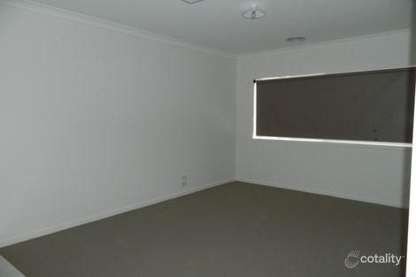 Property photo of 7 Atherstone Boulevard Strathtulloh VIC 3338