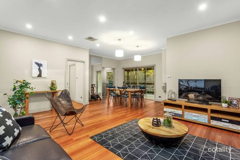 Property photo of 31 Greenbank Crescent Pascoe Vale South VIC 3044