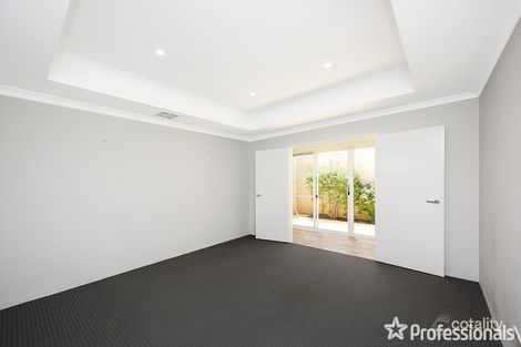 Property photo of 5 Isla Place Piara Waters WA 6112