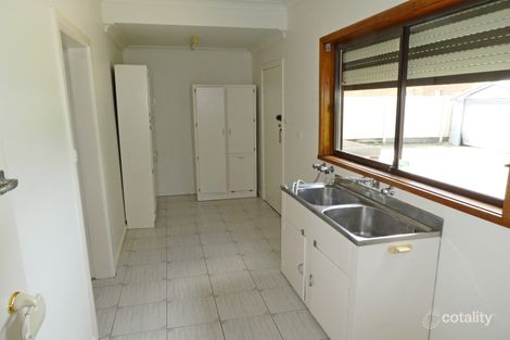 Property photo of 2 Hermione Avenue Oak Park VIC 3046