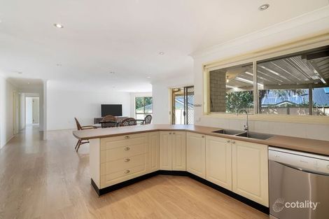 Property photo of 2 Kiewa Close Wyee Point NSW 2259