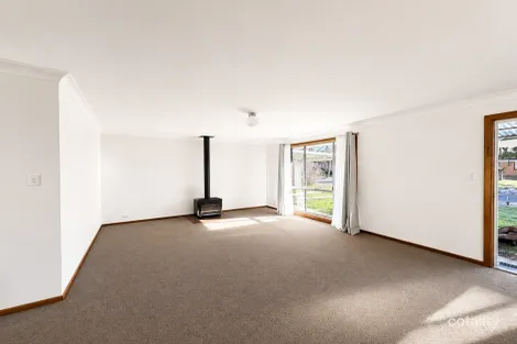Property photo of 6 Sarah Place Armidale NSW 2350
