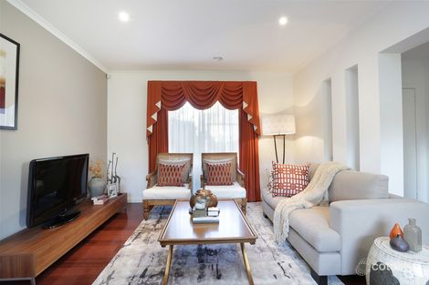 Property photo of 71 Sovereign Manors Crescent Rowville VIC 3178
