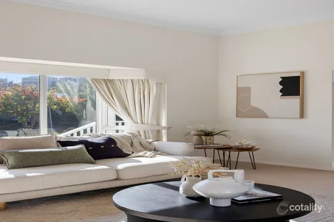 Property photo of 48 Avebury Drive Berwick VIC 3806