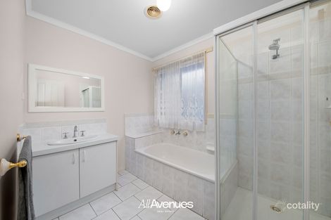 Property photo of 88 Strabane Way Hampton Park VIC 3976