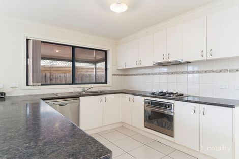 Property photo of 10 Lombardi Close Skye VIC 3977