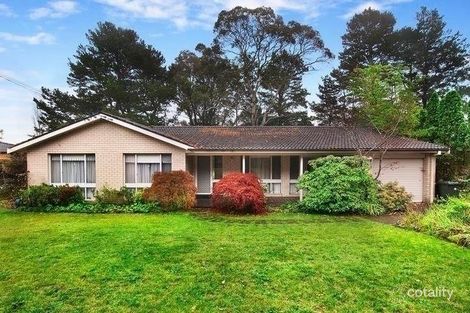 98 Blaxland Rd, Wentworth Falls, NSW 2782