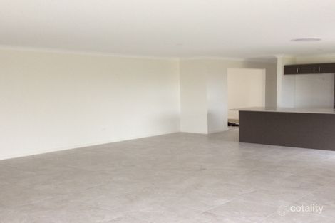 Property photo of 8 Robin Lane Eli Waters QLD 4655
