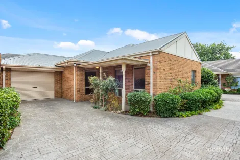 Property photo of 2/15-17 Rodney Street Gisborne VIC 3437