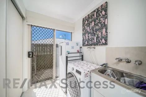 Property photo of 4 Reserve Road Cranley QLD 4350