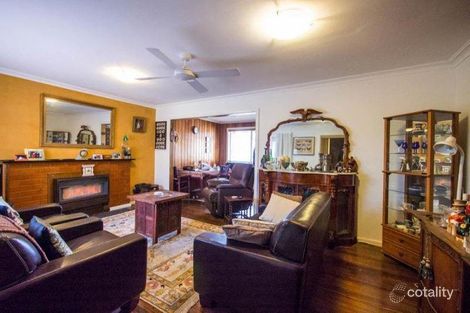 Property photo of 32 Somerlayton Crescent Fawkner VIC 3060