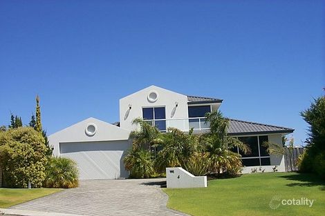 4 Chaplin Ct, Hillarys, WA 6025