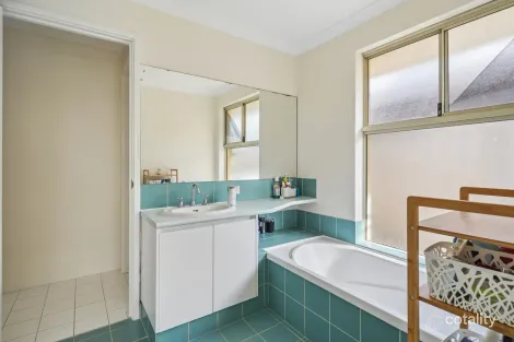 Property photo of 32 Benbecula Loop Port Kennedy WA 6172
