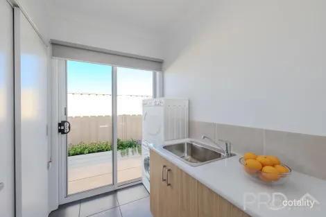 Property photo of 17 Cook Drive Red Cliffs VIC 3496