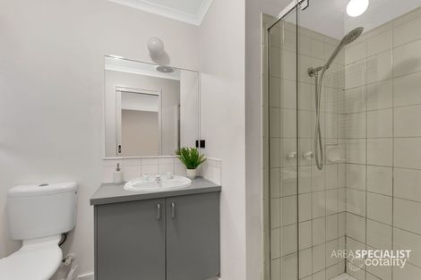 Property photo of 118 Grevillea Crescent Hoppers Crossing VIC 3029