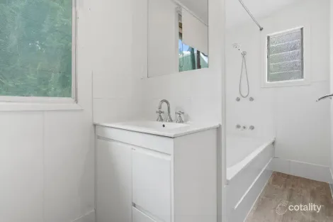 Property photo of 43 Hove Street Highgate Hill QLD 4101