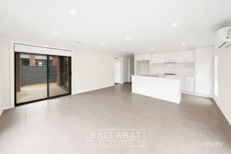 Property photo of 62 Creekstone Drive Alfredton VIC 3350