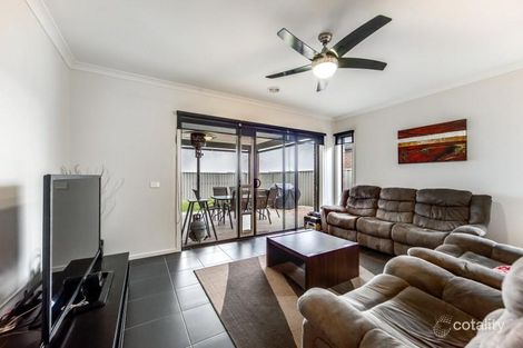 Property photo of 8 McEwan Drive Cranbourne East VIC 3977