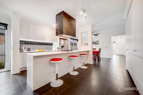 Property photo of 8 McEwan Drive Cranbourne East VIC 3977