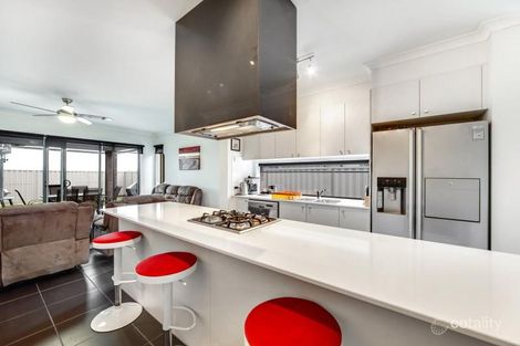 Property photo of 8 McEwan Drive Cranbourne East VIC 3977