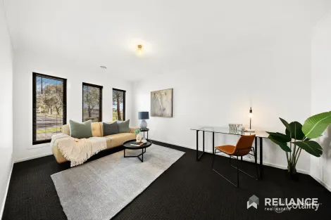 Property photo of 14 Martaban Crescent Point Cook VIC 3030