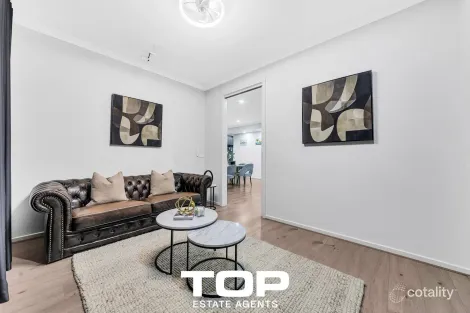 Property photo of 3 Carradale Road Clyde North VIC 3978