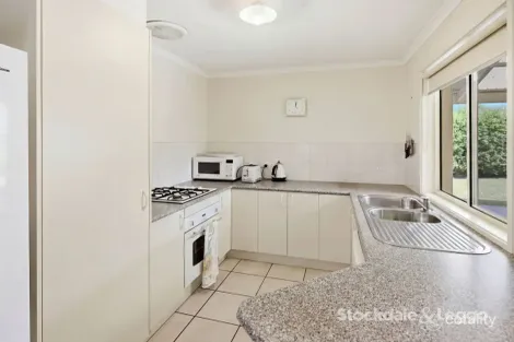 Property photo of 10 Peters Close Maddingley VIC 3340