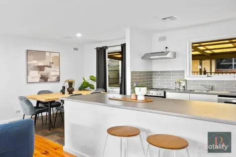 Property photo of 2 Ronald Drive Salisbury East SA 5109