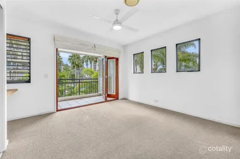 Property photo of 1/5 Mountbatten Avenue Main Beach QLD 4217