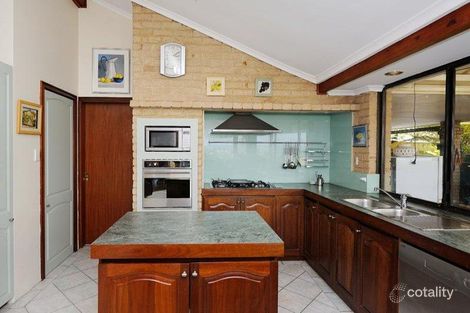 Property photo of 5 Hyne Court Leeming WA 6149