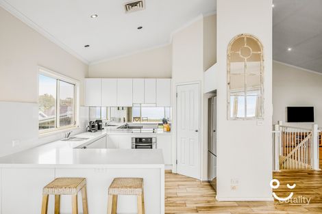 Property photo of 20 Beach Drive Woonona NSW 2517