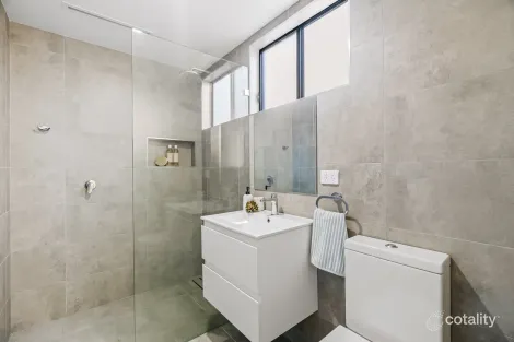 Property photo of 85 Hume Boulevard Killarney Vale NSW 2261