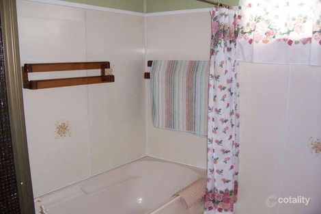Property photo of 4 Chilcot Street Silkstone QLD 4304