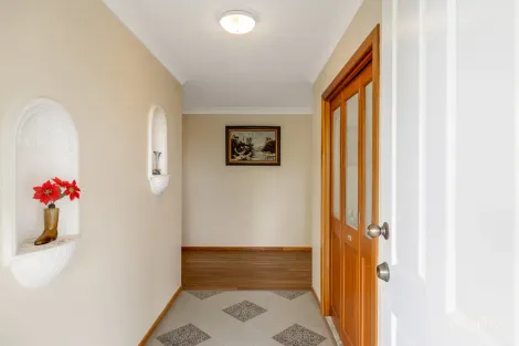 Property photo of 10 Schmidt Court Top Camp QLD 4350