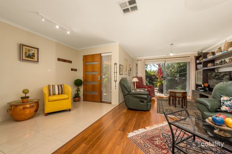 Property photo of 2/21 Gordon Withnall Crescent Dunlop ACT 2615