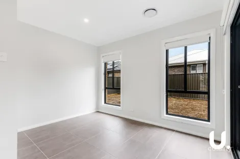 Property photo of 31 Versace Crescent Marsden Park NSW 2765