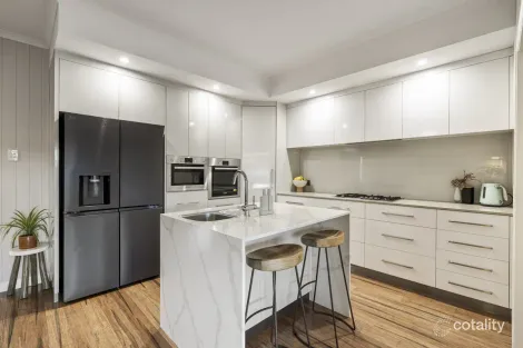 Property photo of 2 Jackson Street Centenary Heights QLD 4350