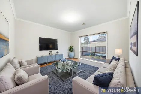 Property photo of 16 Caspian Chase Pakenham VIC 3810