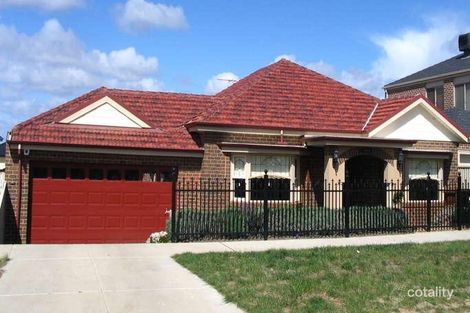 13 Trumpington Tce, Attwood, VIC 3049