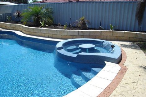 Property photo of 9 Round Hill Drive Port Kennedy WA 6172