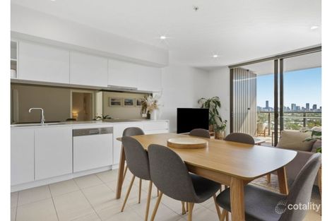11103/300 Old Cleveland Rd, Coorparoo, QLD 4151