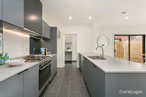 Property photo of 39 Landsby Drive Avondale Heights VIC 3034