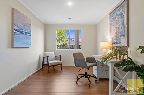 Property photo of 33 Penrose Promenade Tarneit VIC 3029