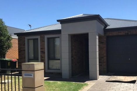 10 Burra St, Andrews Farm, SA 5114