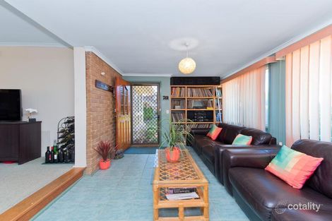 Property photo of 2 Dianne Place Melton West VIC 3337
