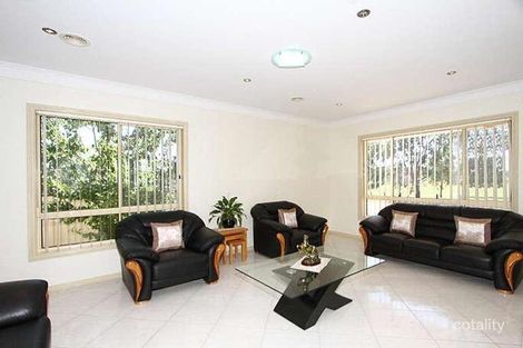 Property photo of 35 Limpopa Square Roxburgh Park VIC 3064