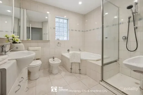 Property photo of 44 Threadbow Crescent Wheelers Hill VIC 3150